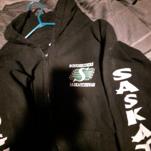 CFLSweater - Picture 2 of 3